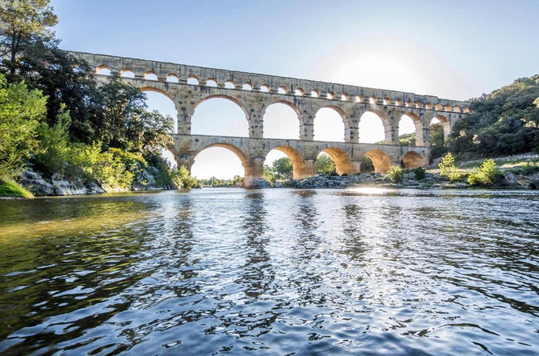 Studio Havre De Paix Au Pont Du Gard Piscine Et Jacuzzi Chez Valerie Payre Vers Pont du Gard Exterior photo